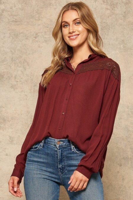 a crinkled woven shirt featuring basic collar