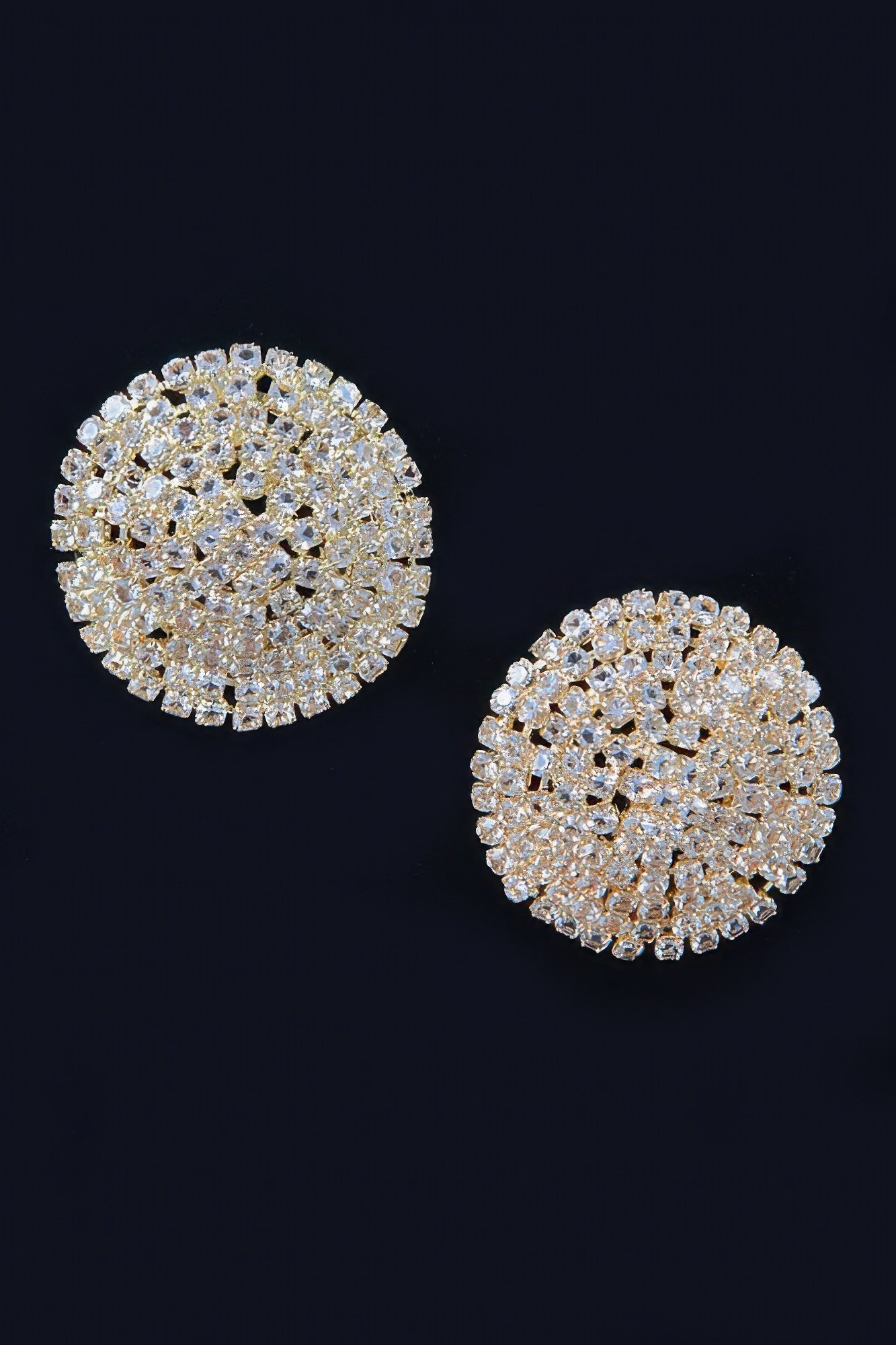 round shape rhinestone stud earrings